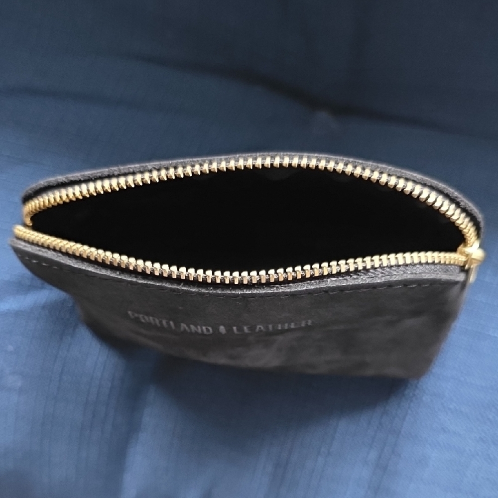 Portland Leather Classic Luna Pouch Flat Black - Picture 5 of 6